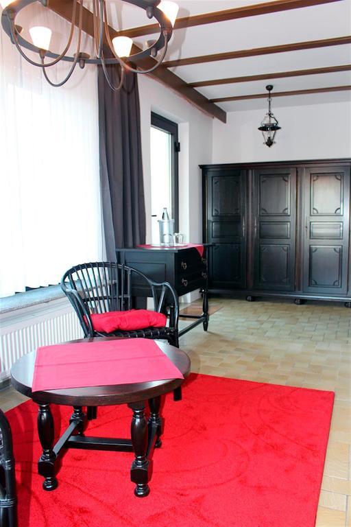Hotel Restaurant Margaretenhof Überherrn 客房 照片