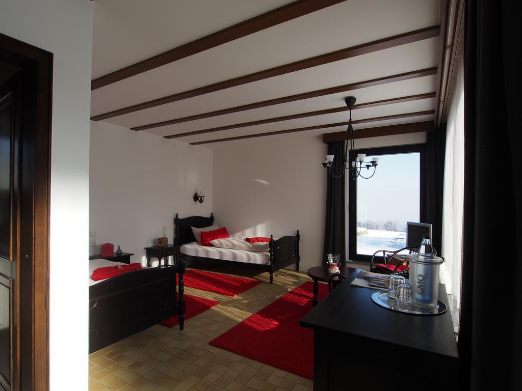Hotel Restaurant Margaretenhof Überherrn 外观 照片
