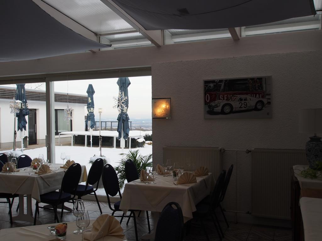 Hotel Restaurant Margaretenhof Überherrn 外观 照片